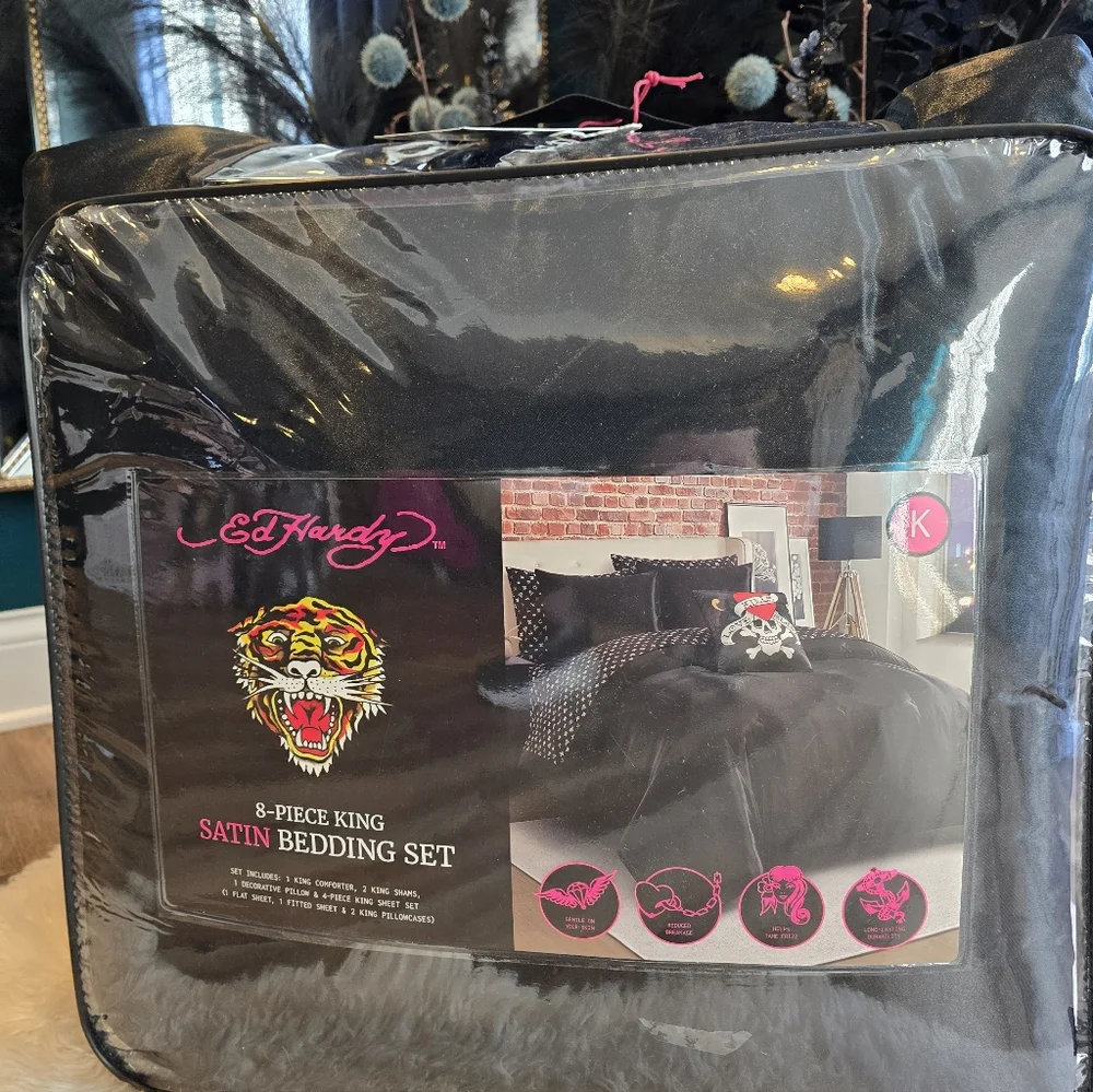 Ed hardy 8piece King Satin Bedding set new